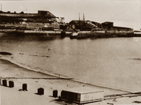 Playa y Puerto de Comillas. Verano de 1881