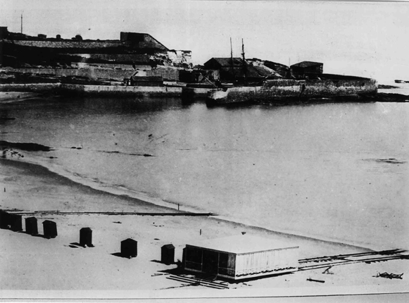 Panorámica de la Playa, caseta de las Infantas . 1881